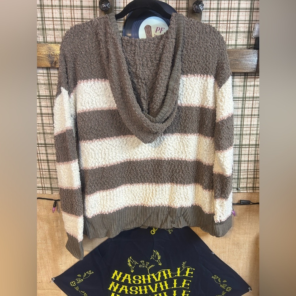 Maurice’s Women’s Pink White Brien Stripe Hooded Pull Over Sweater Large - Picture 3 of 5